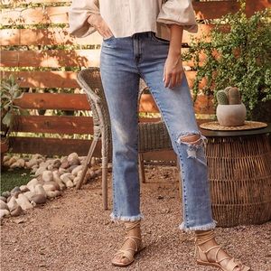 Vervet by flying monkey Knee Slit Frey Hem Crop Straight Jeans